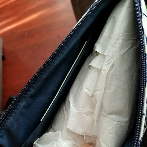 Kate Spade make up bag - Picture 2 of 3